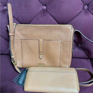 Fossil bag with matching wallet